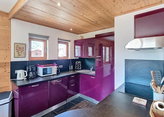 1 Peupliers - Centre Du Village - *