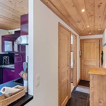 1 Peupliers - Centre Du Village - *